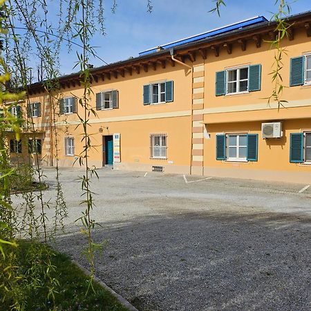 White Flat By Grazrentals With Cool Location & Free Parking Exteriör bild