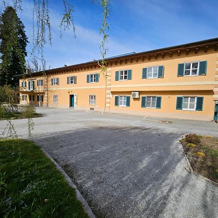White Flat By Grazrentals With Cool Location & Free Parking Exteriör bild