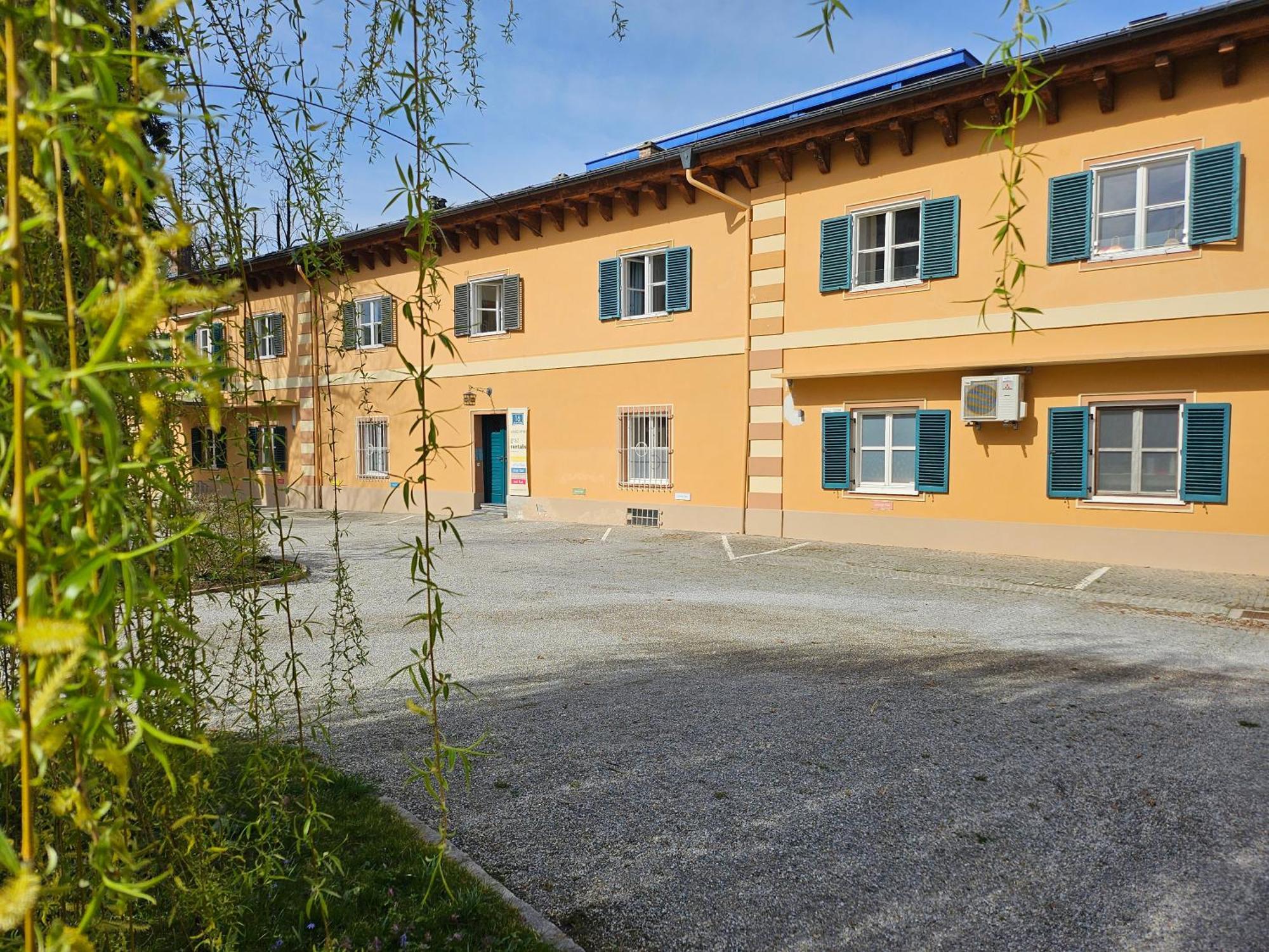 White Flat By Grazrentals With Cool Location & Free Parking Exteriör bild